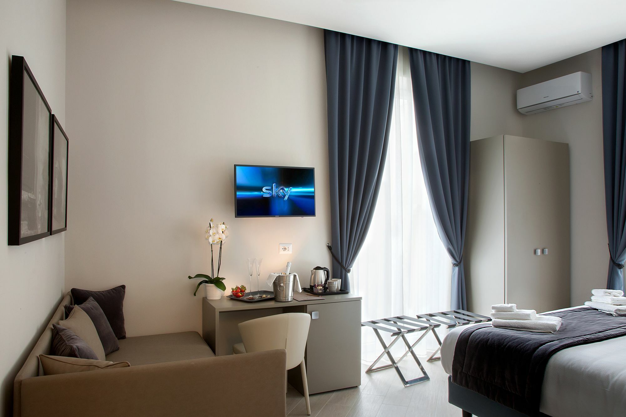 Naplesuite 2*