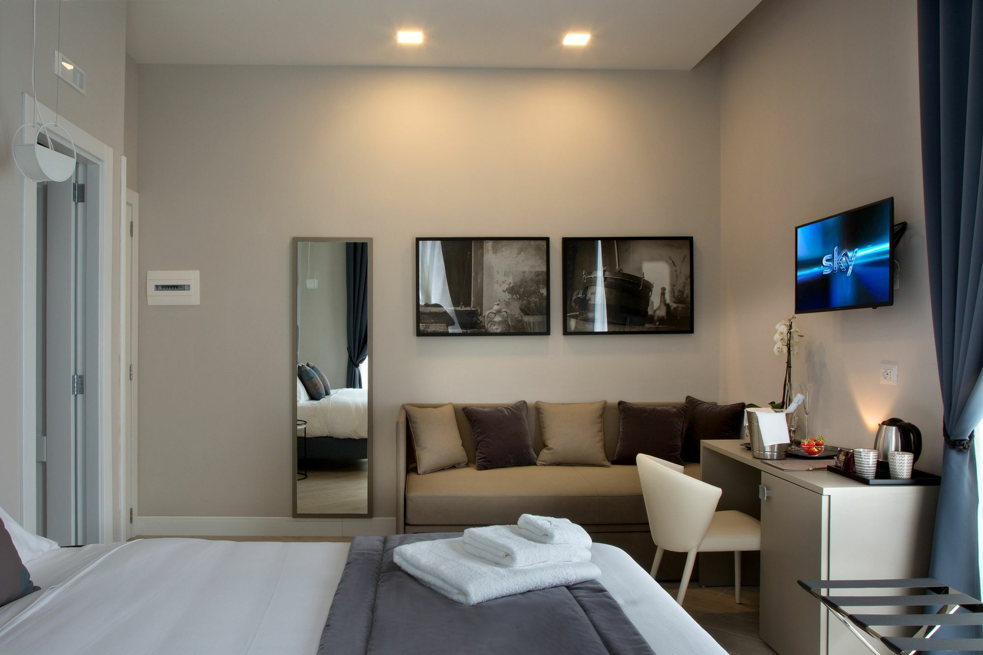 Naplesuite Naples